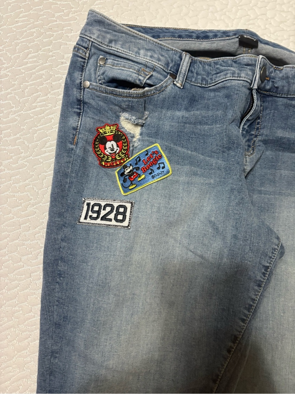 Disney Store Mickey Mouse Patch Distressed Blue Jeans 18R - Picture 4 of 13